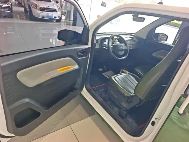 Wuling Hongguang Mini EV — Фото автомобиля 15