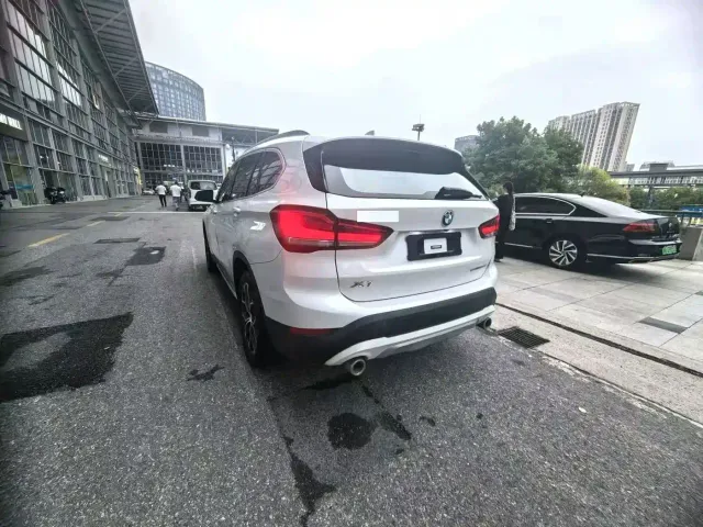 BMW X1 — Фото автомобиля 5
