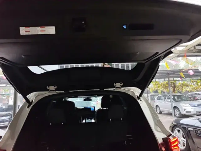 Toyota Sienna — Фото автомобиля 18