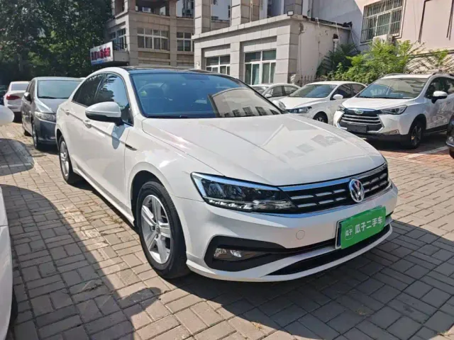 Volkswagen Lamando — Фото автомобиля 3