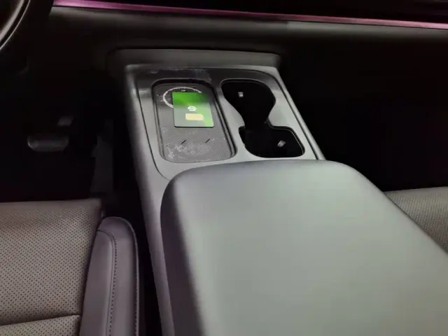 Leapmotor C10 — Фото автомобиля 13