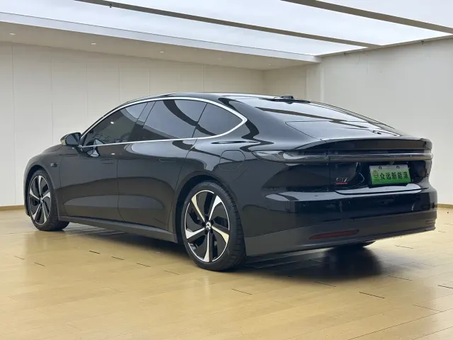Nio ET7 — Фото автомобиля 24