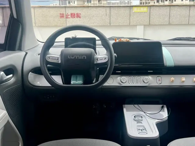 Changan Lumin — Фото автомобиля 12