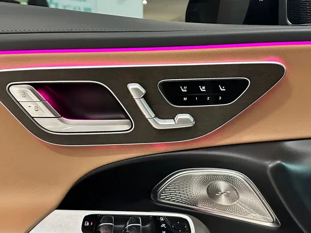 Mercedes-Benz E-Class — Фото автомобиля 14