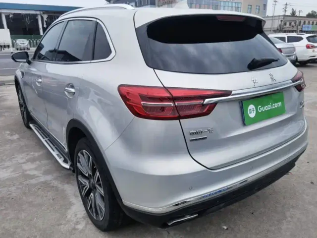 Hongqi HS5 — Фото автомобиля 4