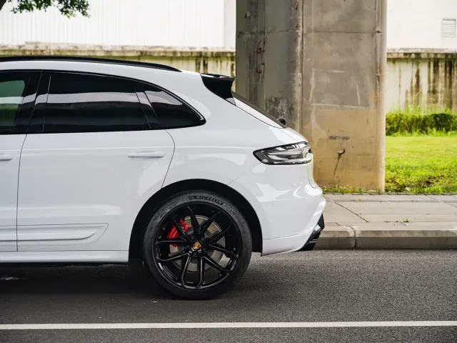 Porsche Macan — Фото автомобиля 19