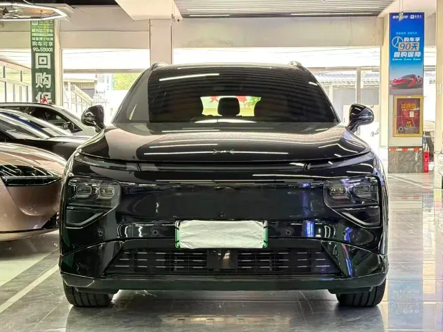 Xpeng G9 — Фото автомобиля 2