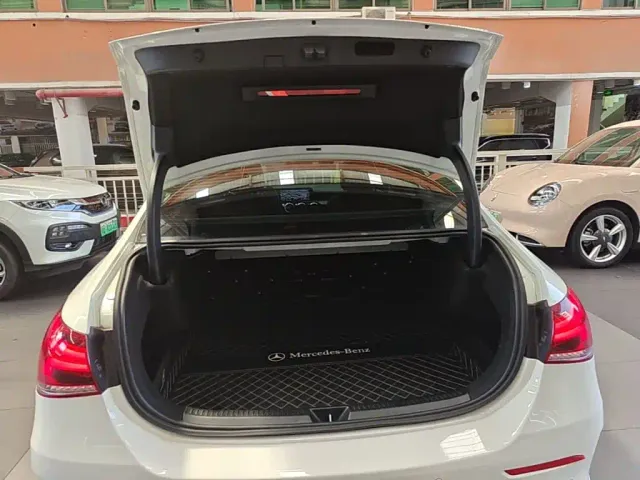 Mercedes-Benz A-Class — Фото автомобиля 18