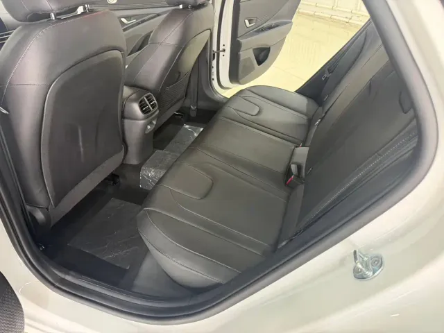 Hyundai Elantra — Фото автомобиля 17