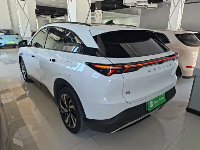 Arcfox Alpha T5 — Фото автомобиля 4