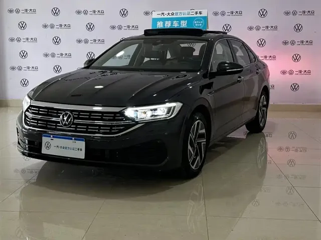Фотография автомобиля — Volkswagen Sagitar