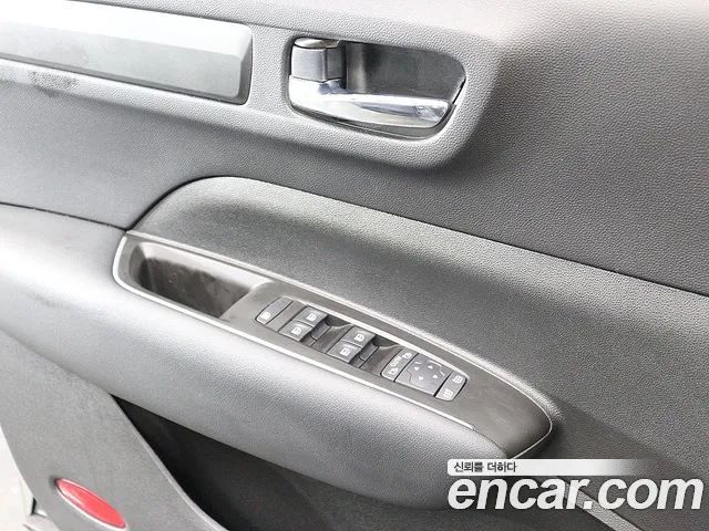 Renault-KoreaSamsung QM6 Новый QM6 2.0 LPe LE Signature 2WD — Фото автомобиля 13