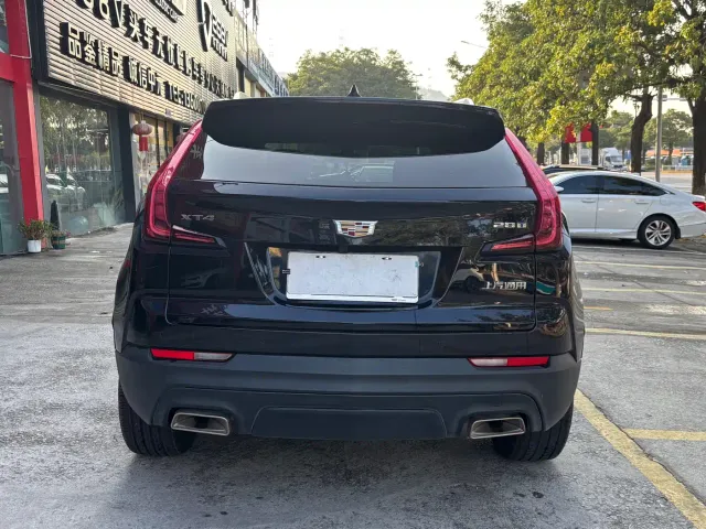 Cadillac XT4 — Фото автомобиля 11