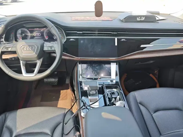 Audi Q7 — Фото автомобиля 5