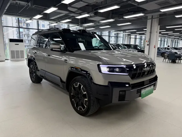 BYD FangChengBao Leopard 8 — Фото автомобиля 3