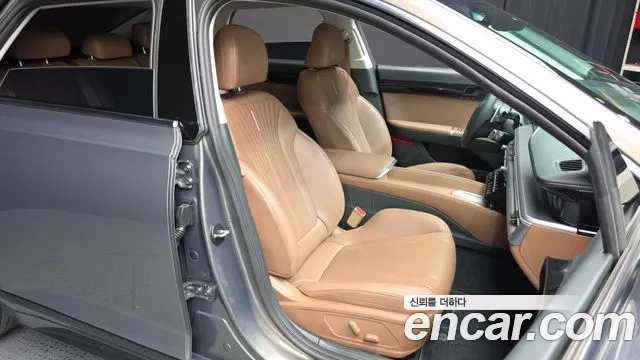 Hyundai Grandeur Grandeur (GN7) 2.5 Бензин 2WD — Фото автомобиля 12
