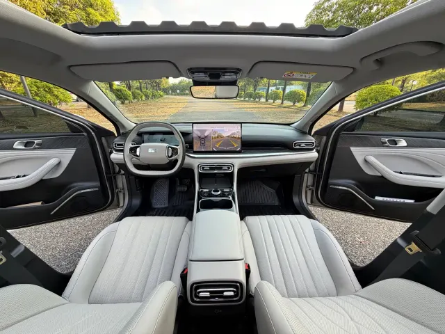 Geely Galaxy Stellar 6 — Фото автомобиля 24