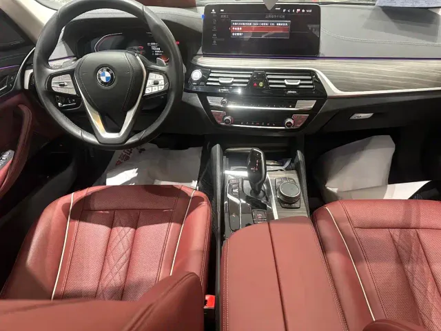 BMW 5 Series — Фото автомобиля 5