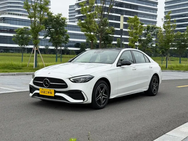 Mercedes-Benz C-Class — Фото автомобиля 2