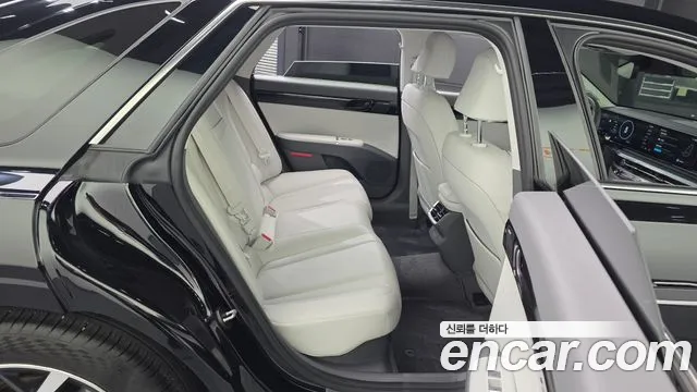 Hyundai Grandeur GN7 — Фото автомобиля 18