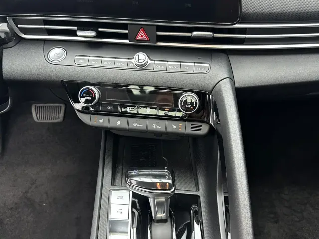 Hyundai Elantra — Фото автомобиля 15