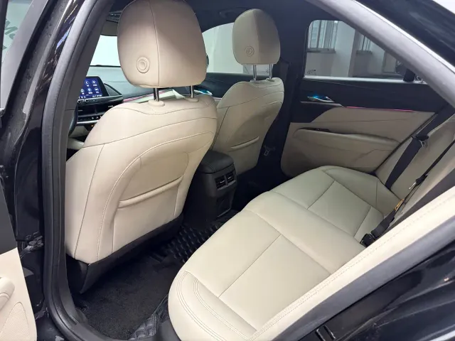 Cadillac CT4 — Фото автомобиля 10