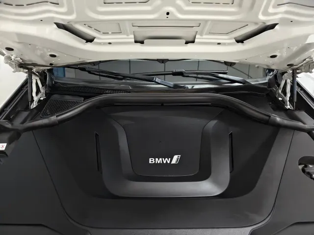 BMW iX3 — Фото автомобиля 18