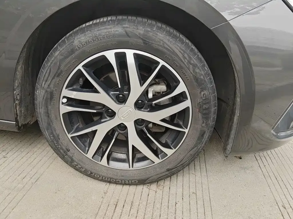 Geely Emgrand 2022 4th Generation 1.5L CVT Elite — Фото автомобиля 24