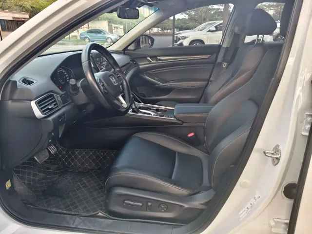 Honda Accord — Фото автомобиля 5