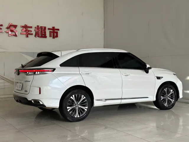Honda UR-V — Фото автомобиля 18