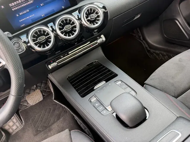 Mercedes-Benz A-Class — Фото автомобиля 14