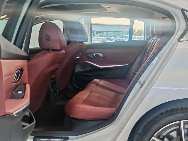 BMW 3 Series — Фото автомобиля 12