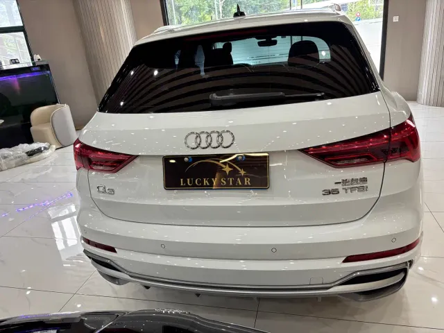 Audi Q3 — Фото автомобиля 3