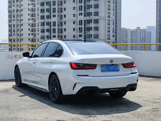 BMW 3 Series — Фото автомобиля 10