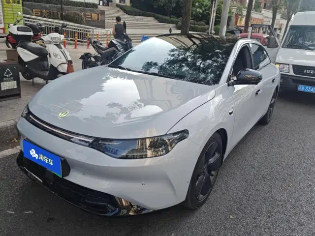 Фотография автомобиля — Leapmotor C01