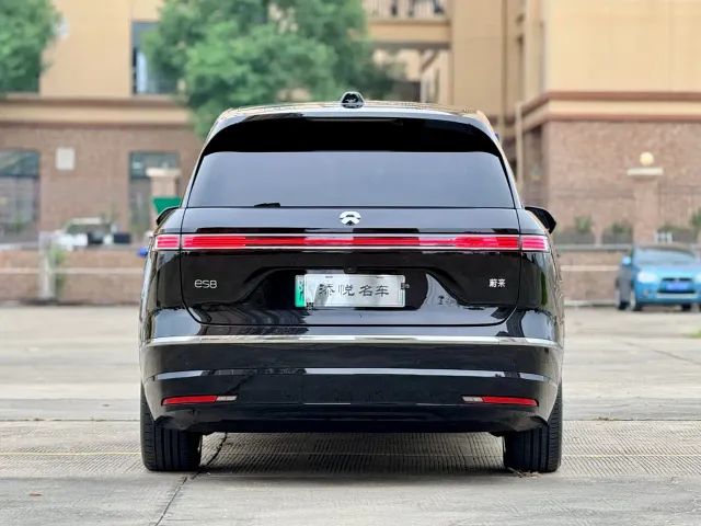 Nio ES8 — Фото автомобиля 6