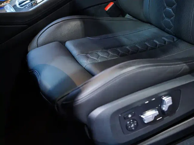 BMW X6 M — Фото автомобиля 11