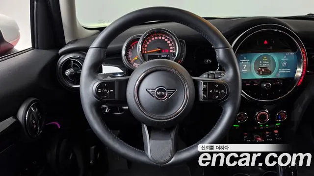Mini Cooper Cooper 5 дверей Classic — Фото автомобиля 12