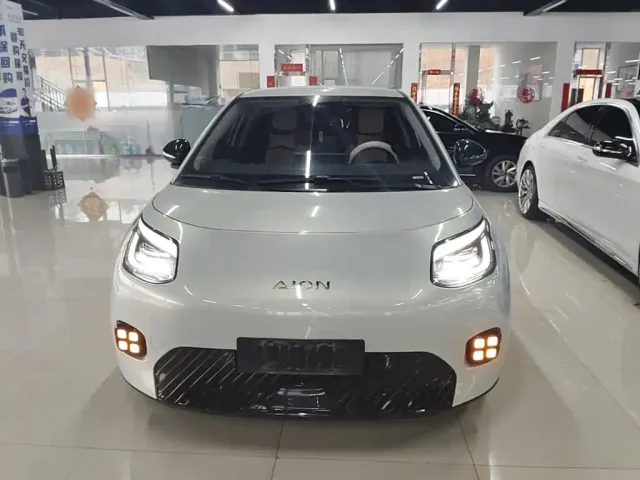 GAC Aion UT — Фото автомобиля 2