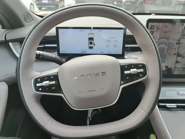 Roewe M7 DMH — Фото автомобиля 10