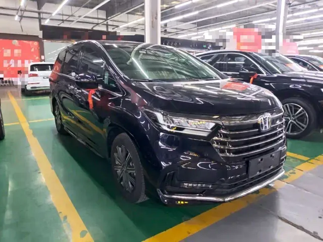 Honda Odyssey — Фото автомобиля 3