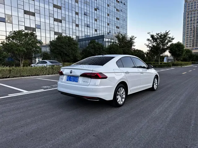 Volkswagen Bora — Фото автомобиля 6