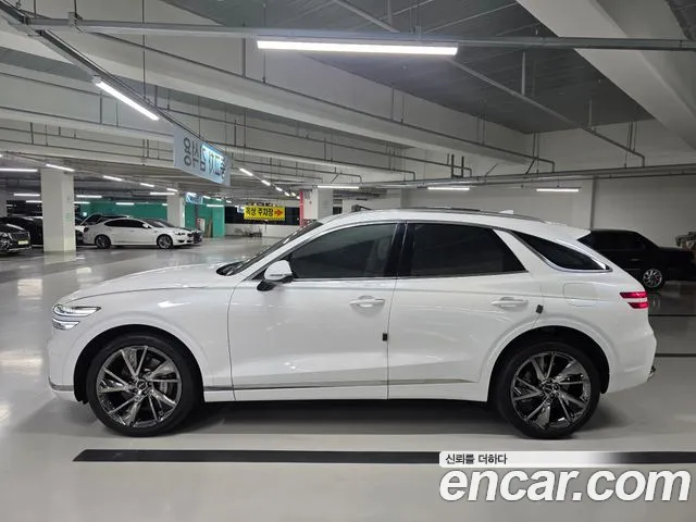 Genesis GV70 — Фото автомобиля 14