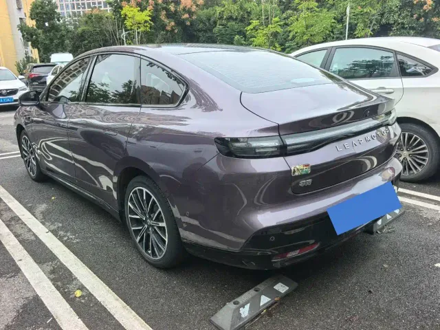 Leapmotor B01 — Фото автомобиля 6