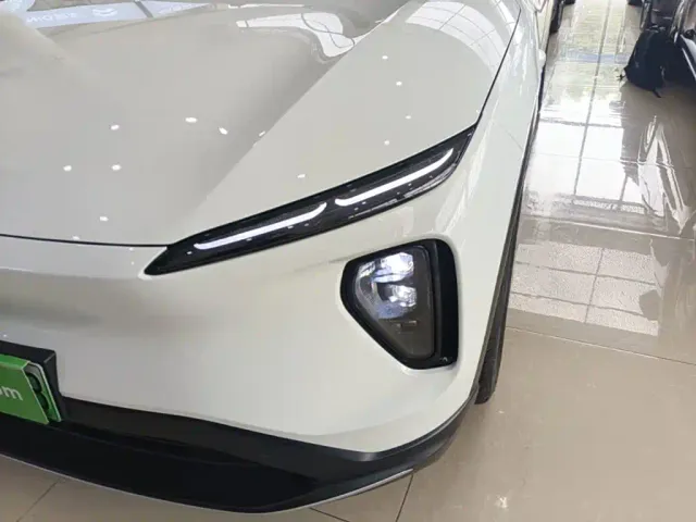 Nio ES6 — Фото автомобиля 23