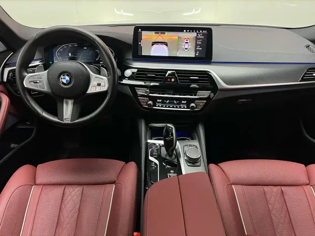 BMW 5 Series — Фото автомобиля 12