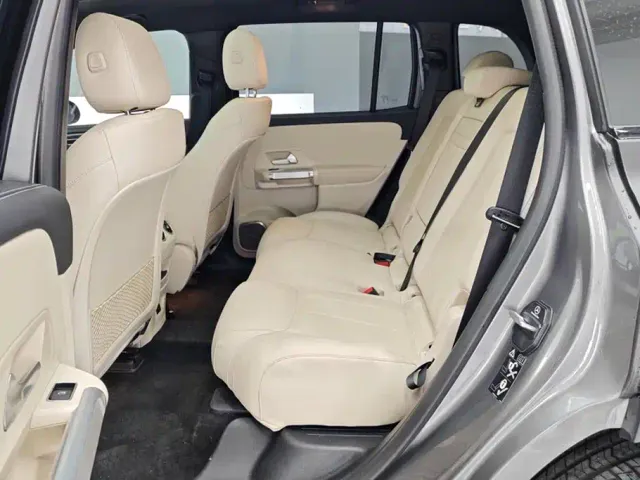 Mercedes-Benz EQB — Фото автомобиля 11