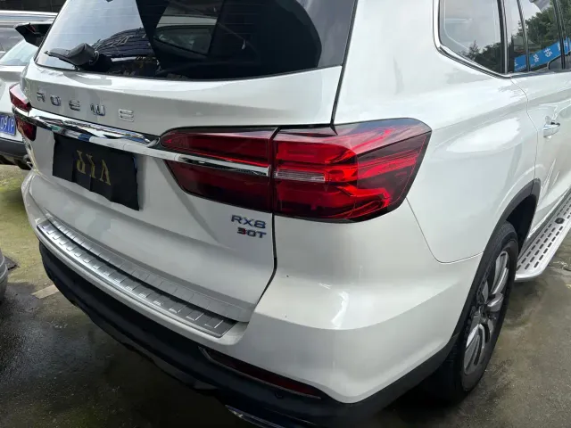 Roewe RX8 — Фото автомобиля 7