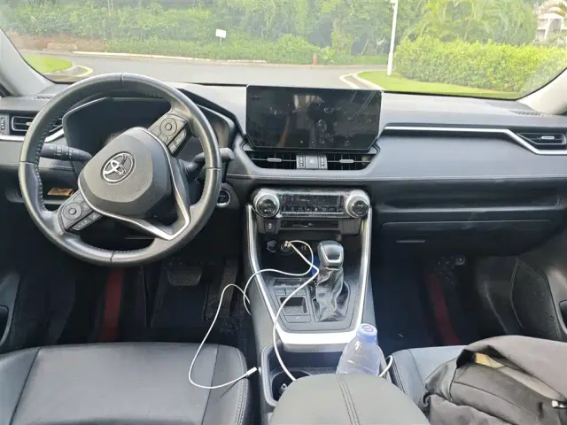 Toyota Wildlander — Фото автомобиля 8