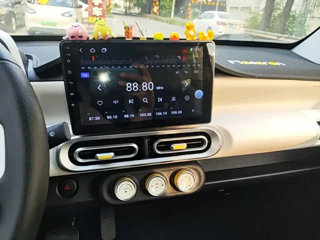 Wuling Hongguang Mini EV — Фото автомобиля 12